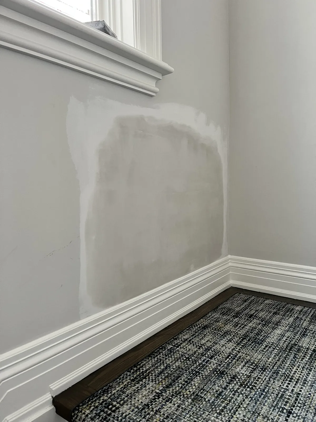 Ceiling drywall repair finishing detail
